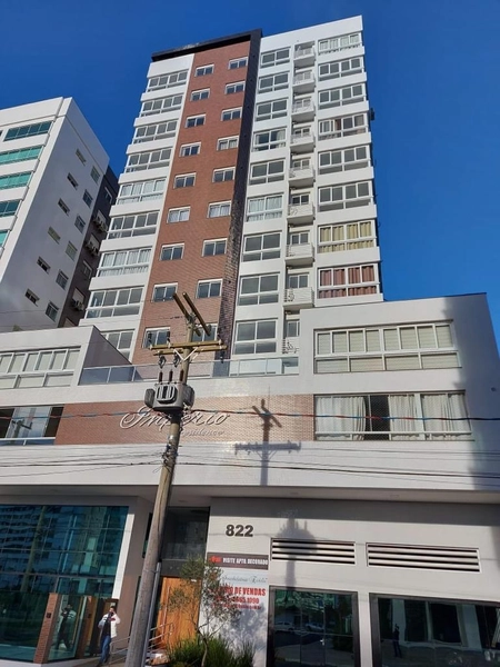 TERRAÇO PRIVATIVO EM FRENTE A PRAÇA: 15ª foto da galeria de imagens do imóvel