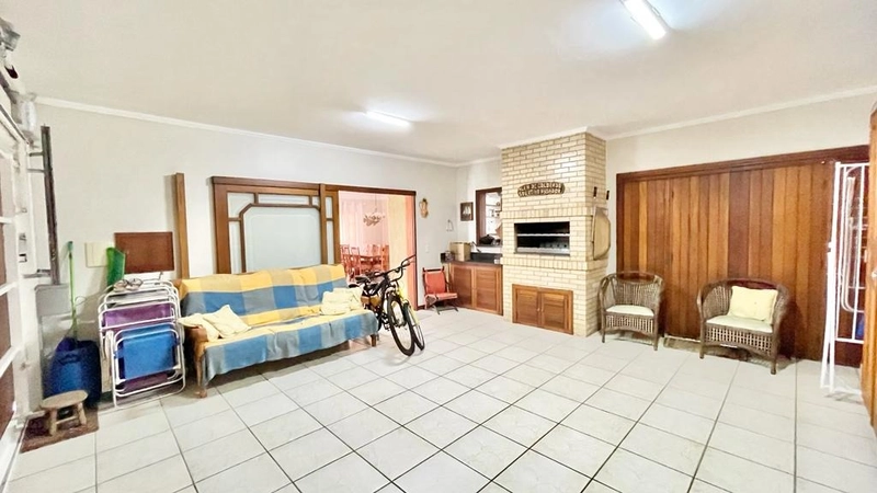 Casa a uma quadra do mar: 1ª foto da galeria de imagens do imóvel