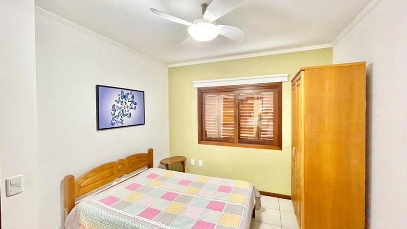 Casa a uma quadra do mar: 16ª foto da galeria de imagens do imóvel