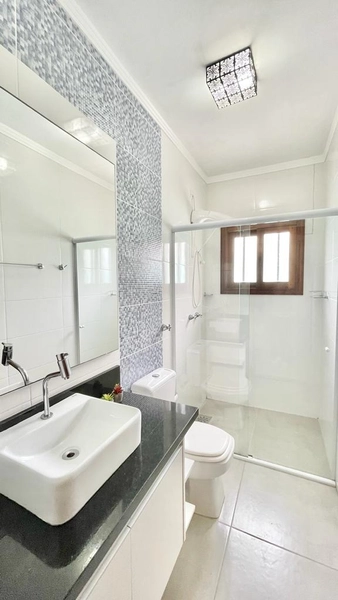 Casa a uma quadra do mar: 11ª foto da galeria de imagens do imóvel