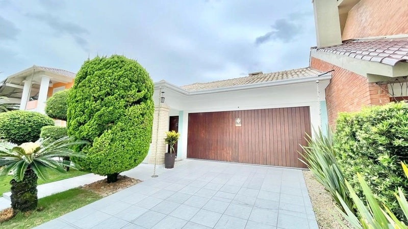 Casa a uma quadra do mar: 30ª foto da galeria de imagens do imóvel