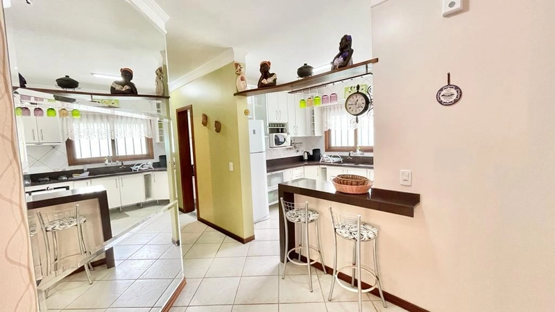 Casa a uma quadra do mar: 20ª foto da galeria de imagens do imóvel