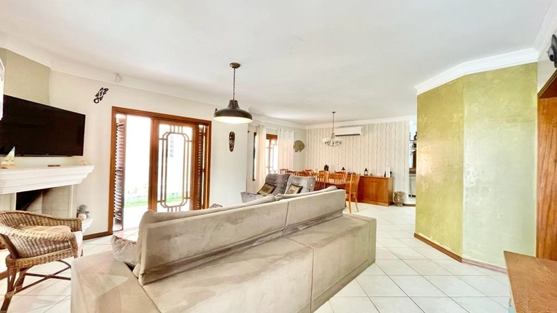 Casa a uma quadra do mar: 39ª foto da galeria de imagens do imóvel