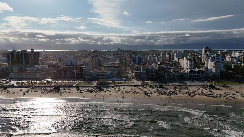 APARTAMENTO DE ESQUINA, COM VISTA PARA O MAR: 38ª foto da galeria de imagens do imóvel