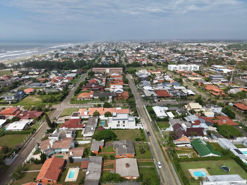 CASA EM ATLÂNTIDA COM DOIS TERRENOS: 30ª foto da galeria de imagens do imóvel