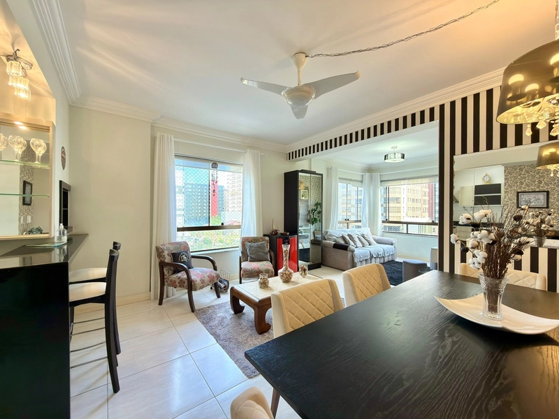 APARTAMENTO À VENDA  Bairro Navegantes, frente praça: 7ª foto da galeria de imagens do imóvel