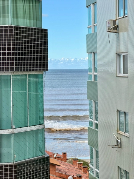 A UMA QUADRA DO MAR, PRÉDIO NOVO E COM INFRAESTRUTURA: 3ª foto da galeria de imagens do imóvel