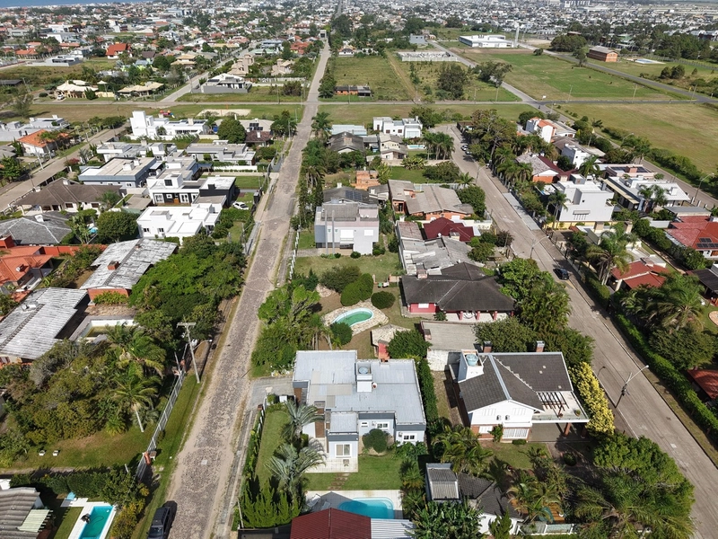 CASA TÉRREA MOBILIADA E DECORADA A VENDA EM ATLÂNTIDA: 29ª foto da galeria de imagens do imóvel