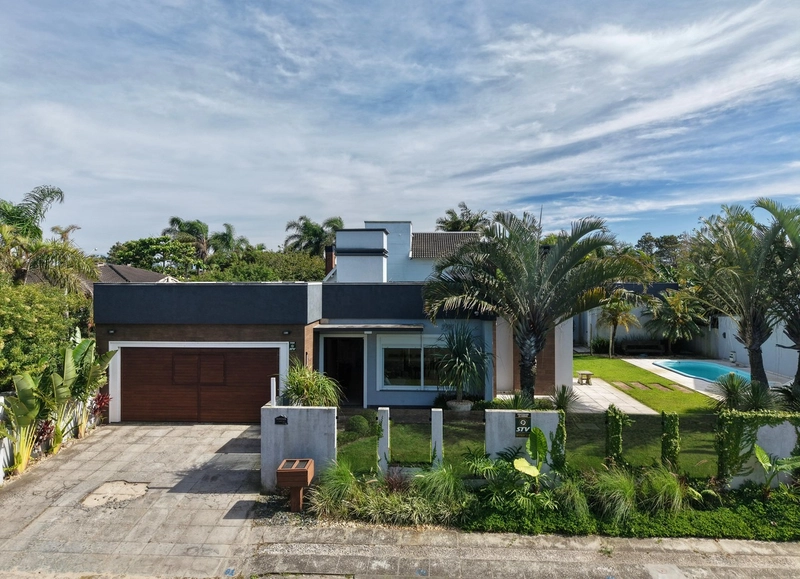 CASA TÉRREA MOBILIADA E DECORADA A VENDA EM ATLÂNTIDA: 1ª foto da galeria de imagens do imóvel
