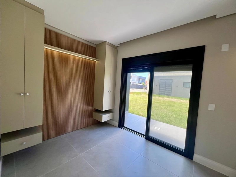 CASA COM VISTA PARA O LAGO NO CONDOMINIO SUNSET: 29ª foto da galeria de imagens do imóvel