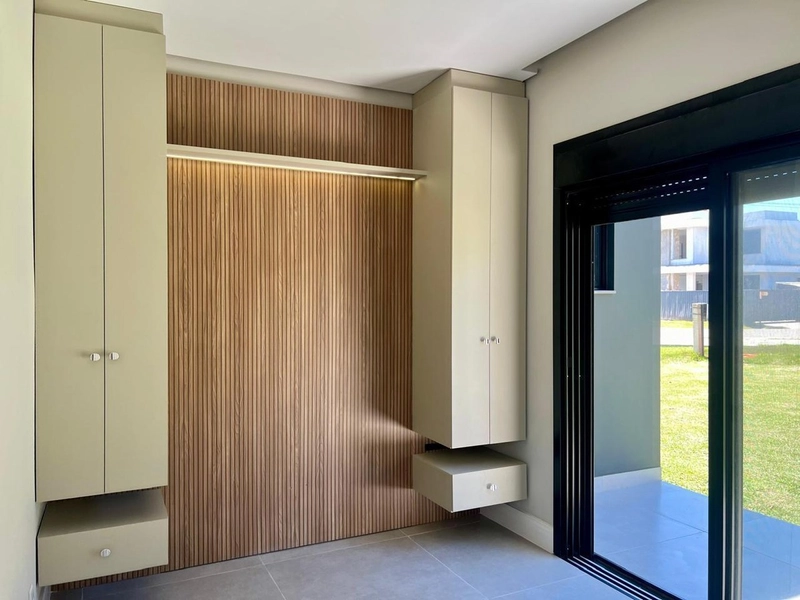 CASA COM VISTA PARA O LAGO NO CONDOMINIO SUNSET: 5ª foto da galeria de imagens do imóvel