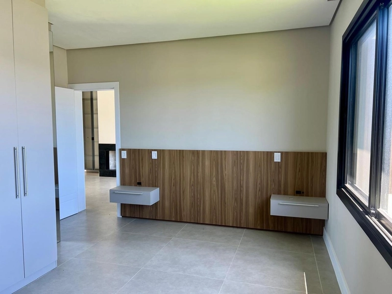 CASA COM VISTA PARA O LAGO NO CONDOMINIO SUNSET: 15ª foto da galeria de imagens do imóvel
