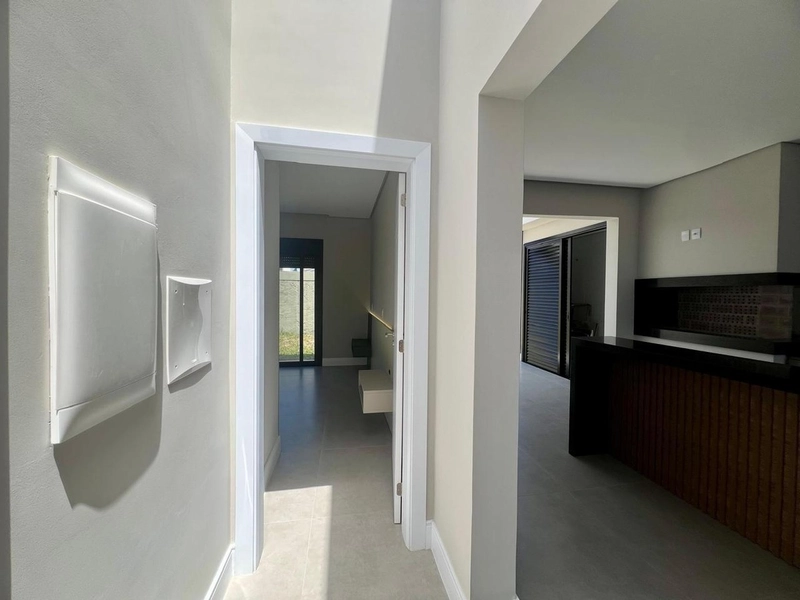 CASA COM VISTA PARA O LAGO NO CONDOMINIO SUNSET: 12ª foto da galeria de imagens do imóvel