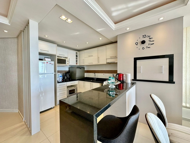 APARTAMENTO COM VISTA PARA O MAR: 1ª foto da galeria de imagens do imóvel