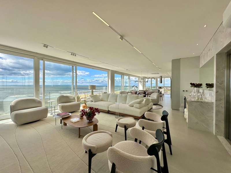 APARTAMENTO COM VISTA FANTÁSTICA PARA O MAR: 1ª foto da galeria de imagens do imóvel