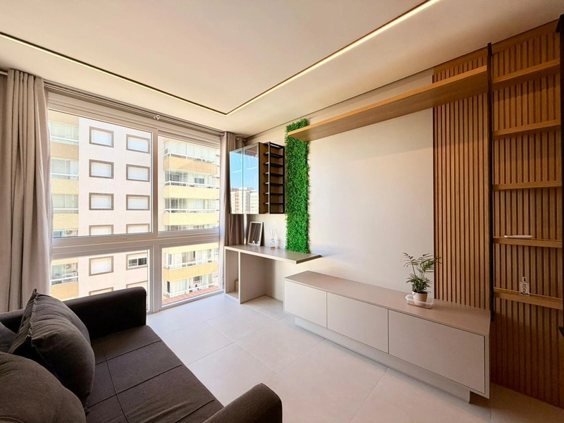 APARTAMENTO À VENDA  COM INFRA INCRÍVEL E VISTA PARA PRAÇA E MAR: 4ª foto da galeria de imagens do imóvel