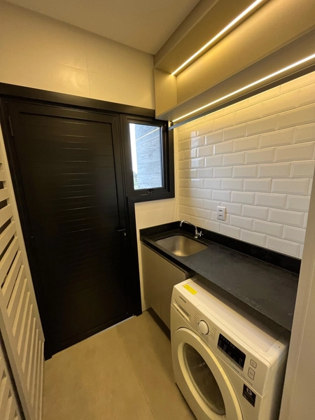 CASA COM PISCINA: 22ª foto da galeria de imagens do imóvel