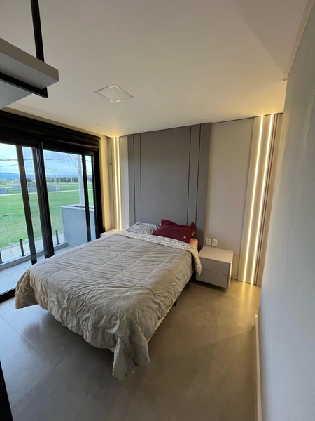 CASA COM PISCINA: 10ª foto da galeria de imagens do imóvel