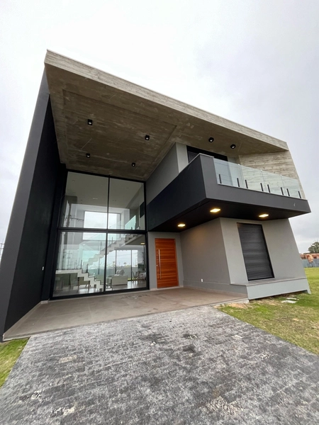 CASA COM PISCINA: 37ª foto da galeria de imagens do imóvel