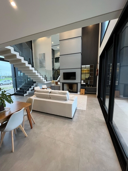 CASA COM PISCINA: 29ª foto da galeria de imagens do imóvel