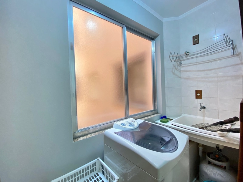 APARTAMENTO MOBILIADO NO CENTRO\\VISTA MAR!!!: 5ª foto da galeria de imagens do imóvel
