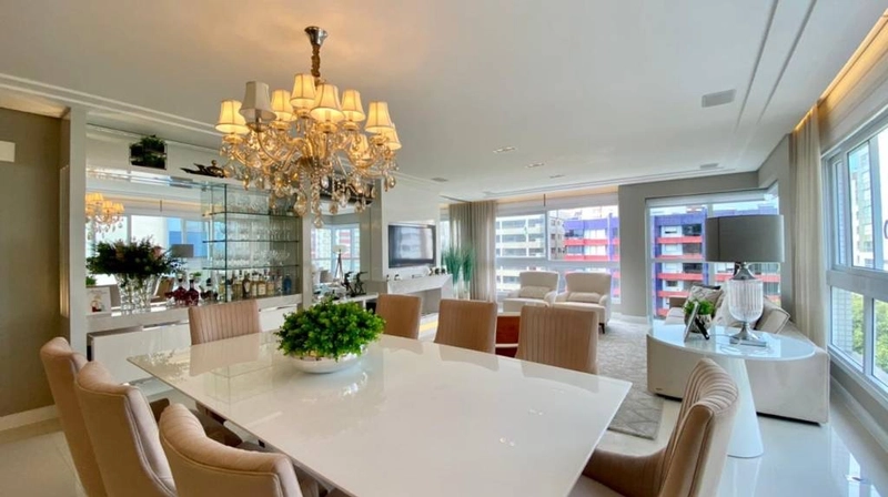 APARTAMENTO COM SACADA DE FRENTE!!!: 3ª foto da galeria de imagens do imóvel