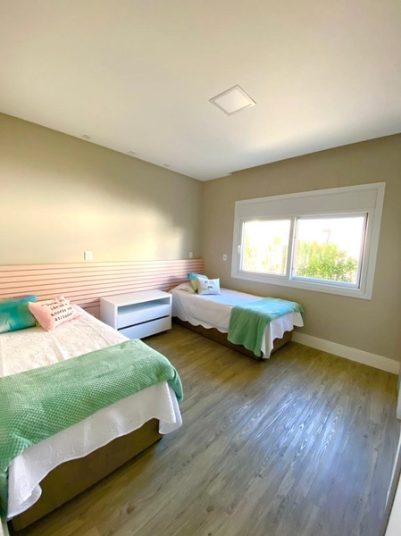 CASA EM CONDOMÍNIO MOBILIADA E DECORADA EM CAPÃO: 2ª foto da galeria de imagens do imóvel