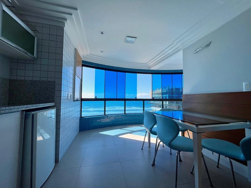 APARTAMENTO COM VISTA PARA O MAR: 2ª foto da galeria de imagens do imóvel