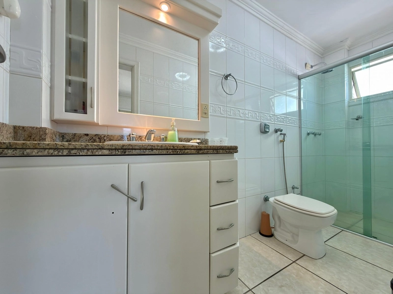APARTAMENTO À VENDA COM VISTA PARA O MAR: 23ª foto da galeria de imagens do imóvel