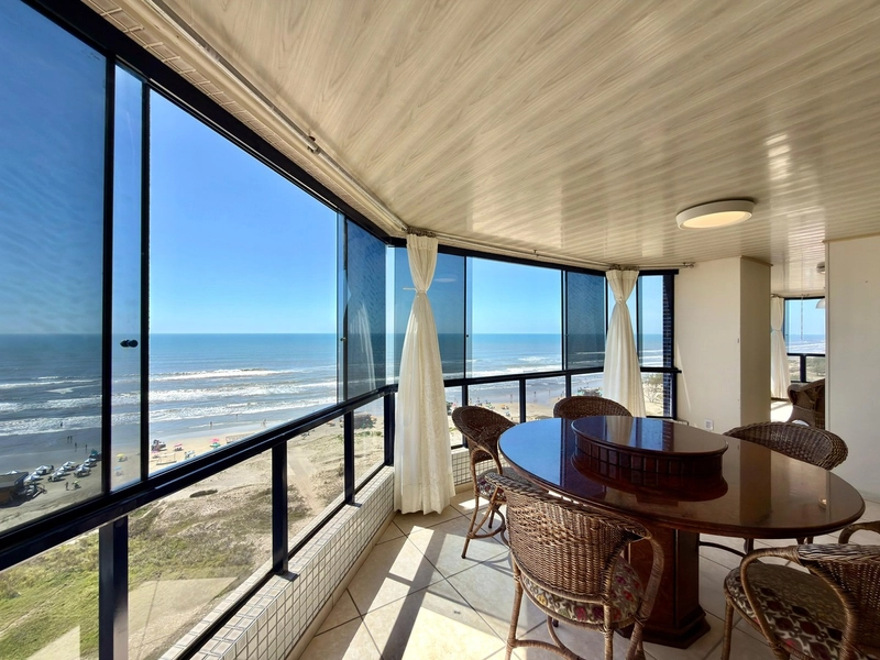 APARTAMENTO À VENDA COM VISTA PARA O MAR: 8ª foto da galeria de imagens do imóvel