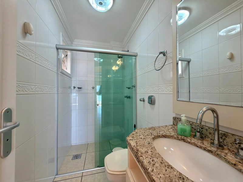 APARTAMENTO À VENDA COM VISTA PARA O MAR: 28ª foto da galeria de imagens do imóvel