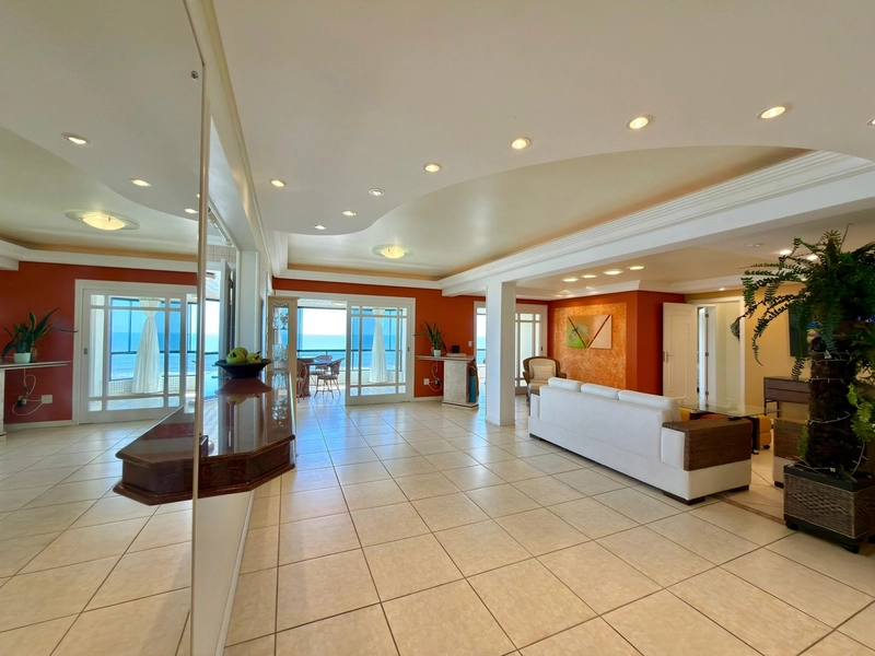 APARTAMENTO À VENDA COM VISTA PARA O MAR: 14ª foto da galeria de imagens do imóvel