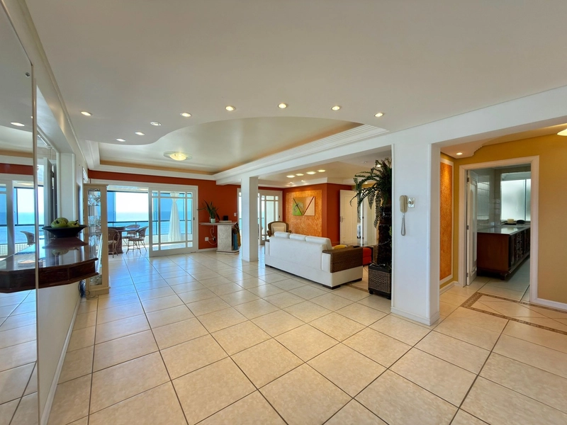 APARTAMENTO À VENDA COM VISTA PARA O MAR: 20ª foto da galeria de imagens do imóvel