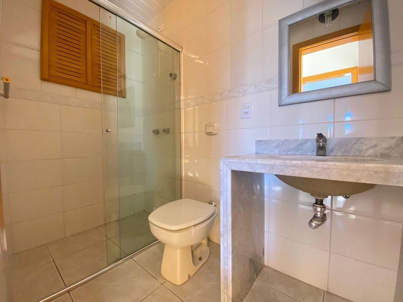 APARTAMENTO COM VISTA PARA SERRA! PRÓXIMO A PRAÇA LUÍS BASSANI!: 8ª foto da galeria de imagens do imóvel