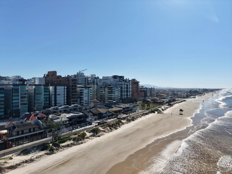 SOBRADO À BEIRA MAR  À VENDA EM CAPÃO DA CANOA: 29ª foto da galeria de imagens do imóvel