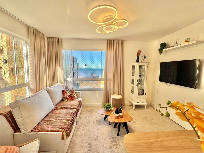 APARTAMENTO A VENDA COM VISTA MAR AO LADO DA PRAÇA FLÁVIO BOIANOWISKY: 1ª foto da galeria de imagens do imóvel