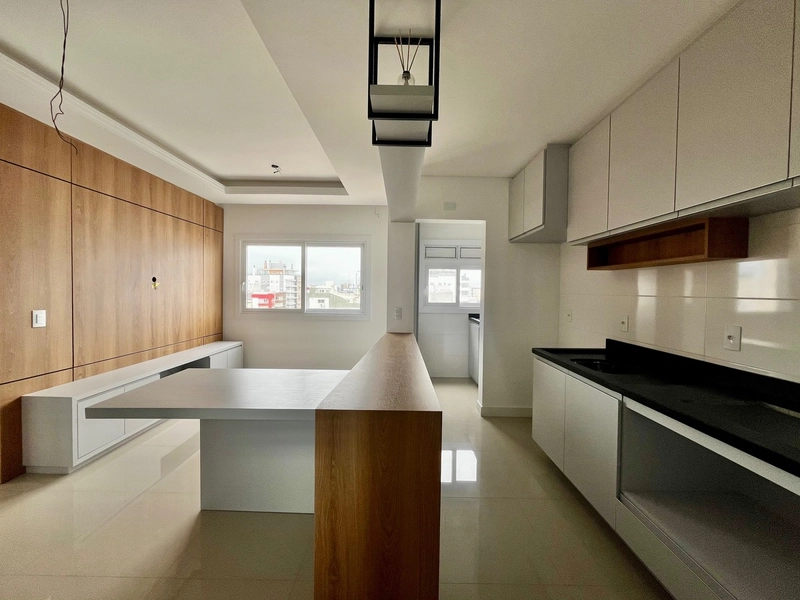 Apartamento liberado  junto a Praça e Avenida: 6ª foto da galeria de imagens do imóvel