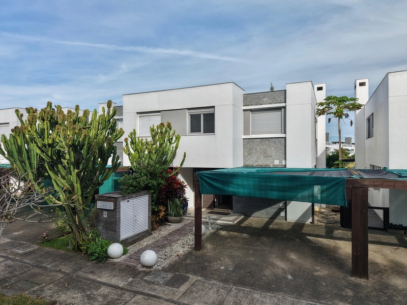 CASA À VENDA  CONDOMÍNIO ROSSI: 1ª foto da galeria de imagens do imóvel