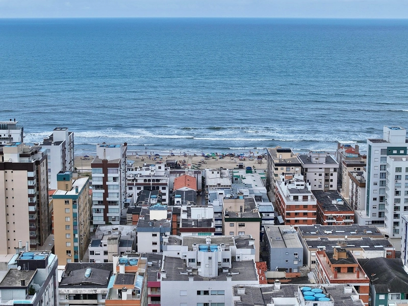 APARTAMENTO ESPAÇOSO,  ANDAR ALTO COM VISTA DO MAR: 32ª foto da galeria de imagens do imóvel