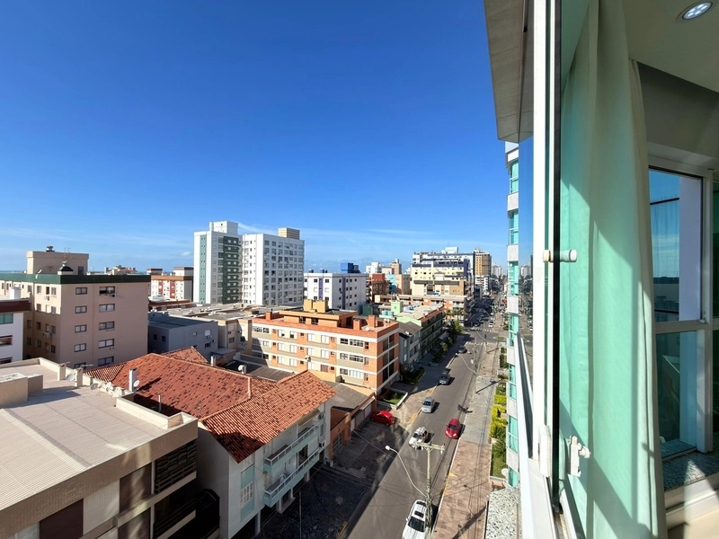 APARTAMENTO ESPAÇOSO,  ANDAR ALTO COM VISTA DO MAR: 7ª foto da galeria de imagens do imóvel