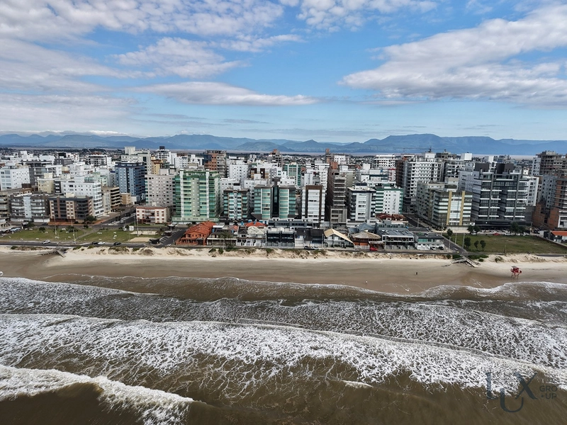 SOBRADO À BEIRA MAR  À VENDA EM CAPÃO DA CANOA: 31ª foto da galeria de imagens do imóvel