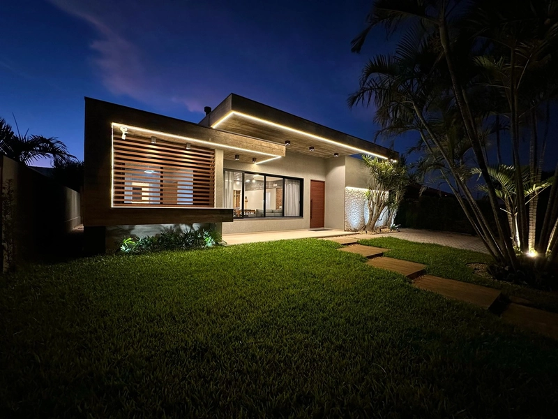 CASA À VENDA EM ATLÂNTIDA  NOVIDADE NO MERCADO: 3ª foto da galeria de imagens do imóvel