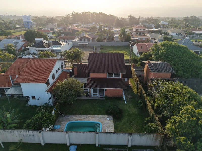 CASA À VENDA EM ATLÂNTIDA! 3 DORMITÓRIOS E PISCINA: 27ª foto da galeria de imagens do imóvel