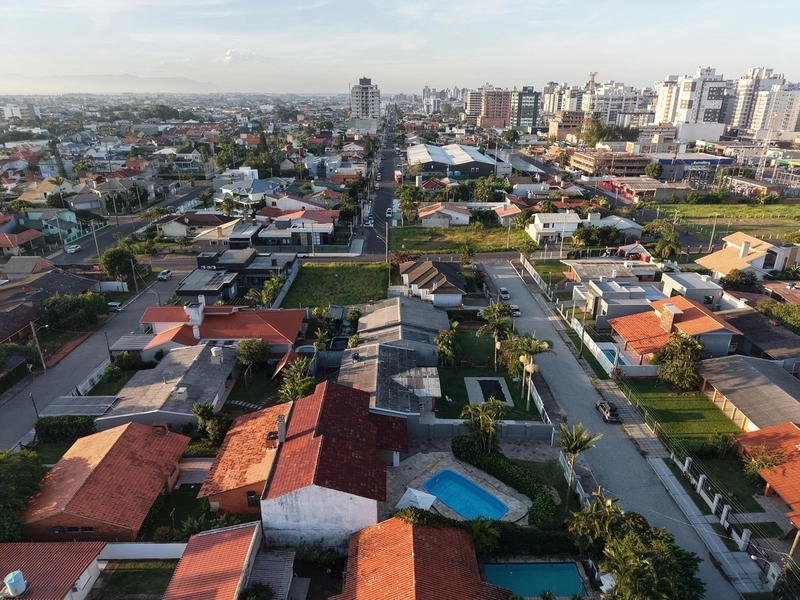 SOBRADO A VENDA EM ATLÂNTIDA DIVISA DE CAPÃO: 49ª foto da galeria de imagens do imóvel
