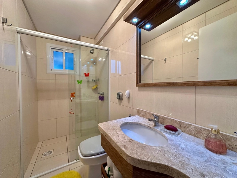 APARTAMENTO À VENDA  COM VISTA PARA O MAR: 18ª foto da galeria de imagens do imóvel