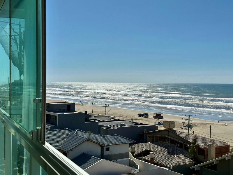 APARTAMENTO À VENDA  EM CAPÃO DA CANOA DE FRENTE PARA O MAR: 6ª foto da galeria de imagens do imóvel
