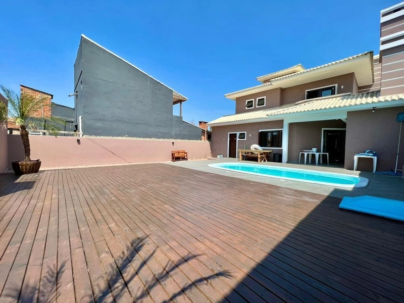 Sobrado de 04 dormitórios com piscina: 19ª foto da galeria de imagens do imóvel