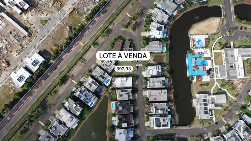 LOTE À VENDA PRÓXIMO AO LAGO E CLUBE: 4ª foto da galeria de imagens do imóvel