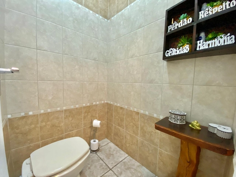 SOBRADO EM CONDOMÍNIO FECHADO – COMPLETO, MOBILIADO E DECORADO!: 1ª foto da galeria de imagens do imóvel