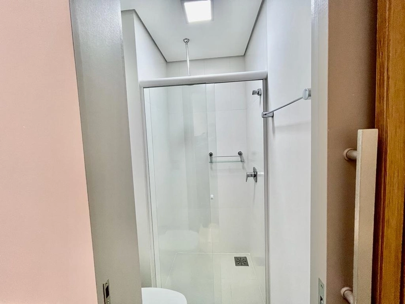 1 DORMMITORIO COM LAVABO, PISCINA E SALÃO DE FESTAS: 1ª foto da galeria de imagens do imóvel